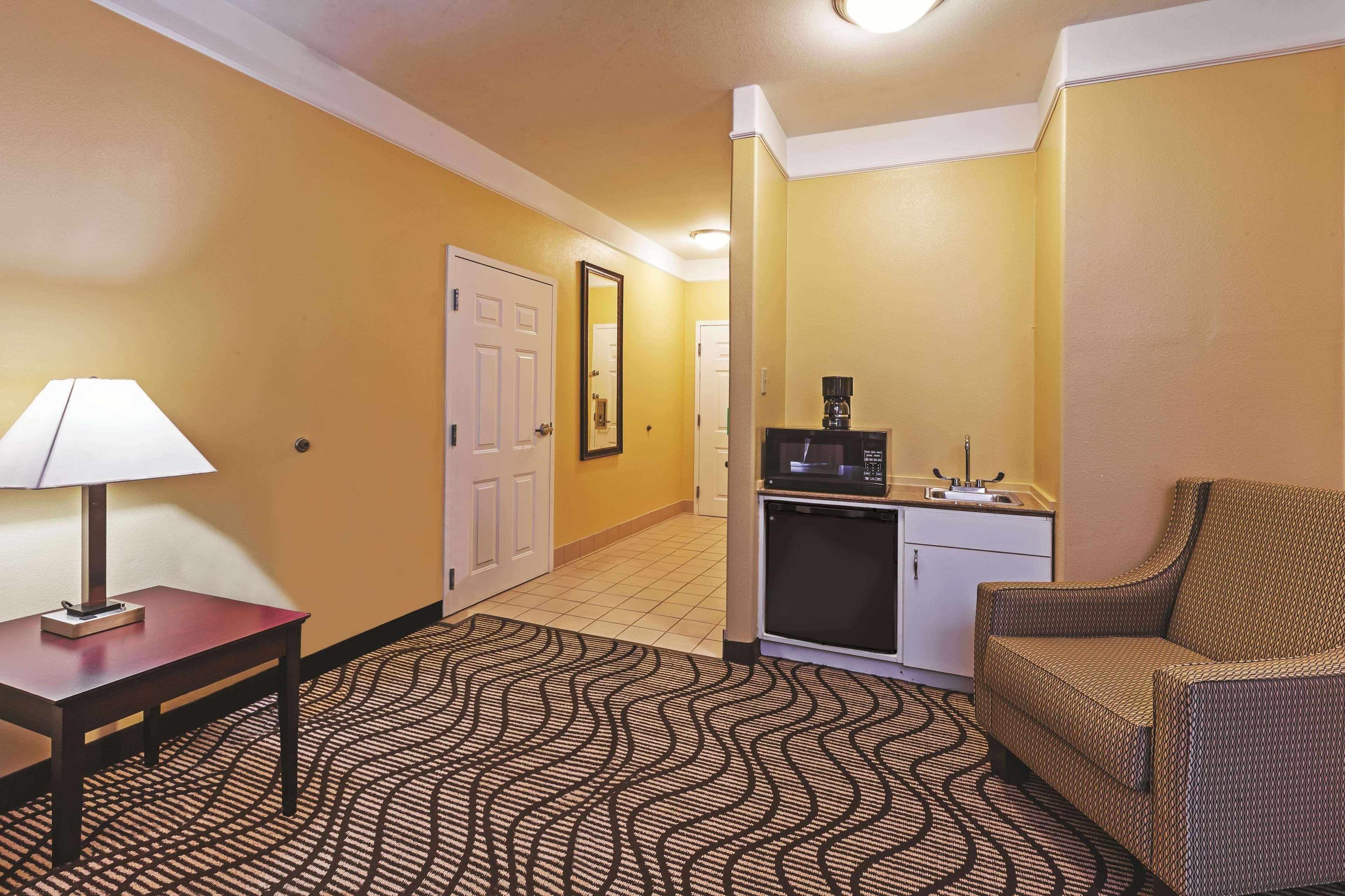 Hotel La Quinta By Wyndham Angleton Exterior foto